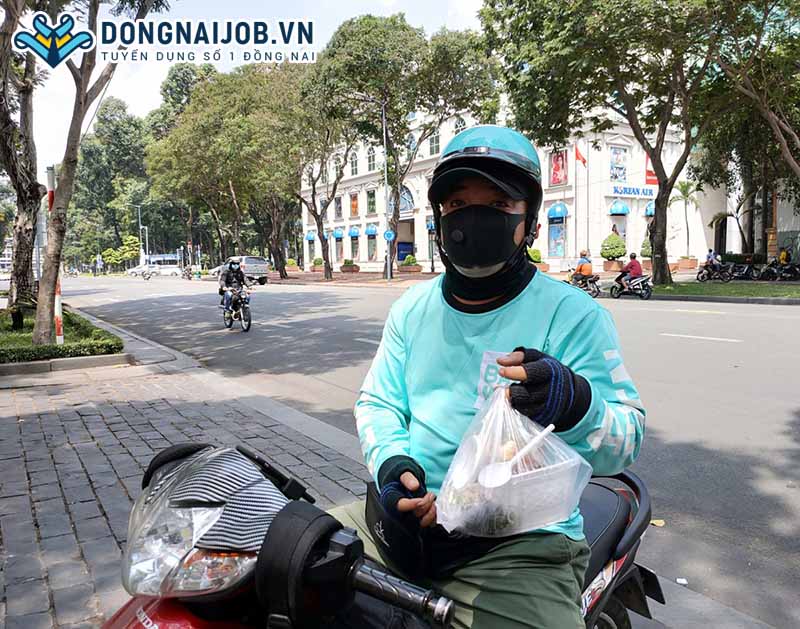 Tìm việc làm giao hàng bằng xe máy tại Đồng Nai
